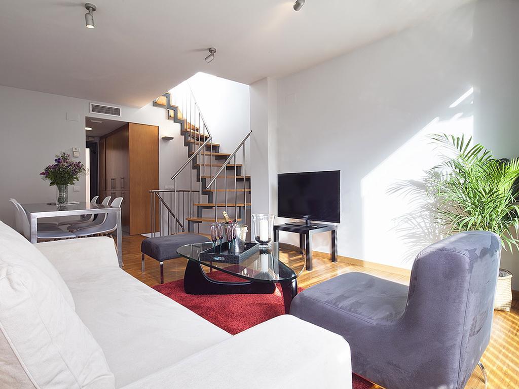 My Space Barcelona Guell Terrace Center Ngoại thất bức ảnh