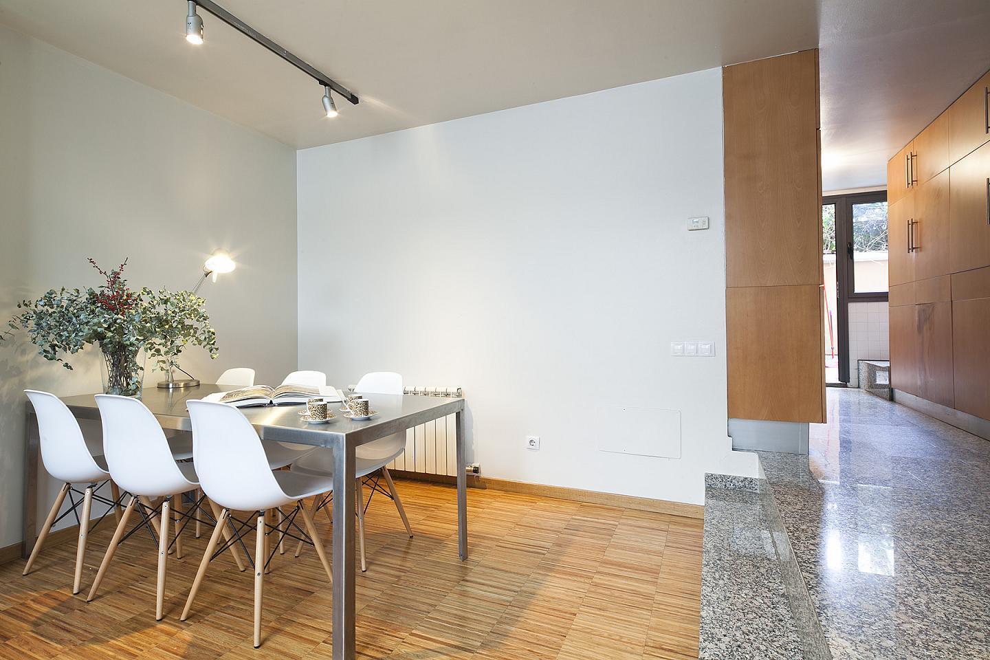 My Space Barcelona Guell Terrace Center Ngoại thất bức ảnh